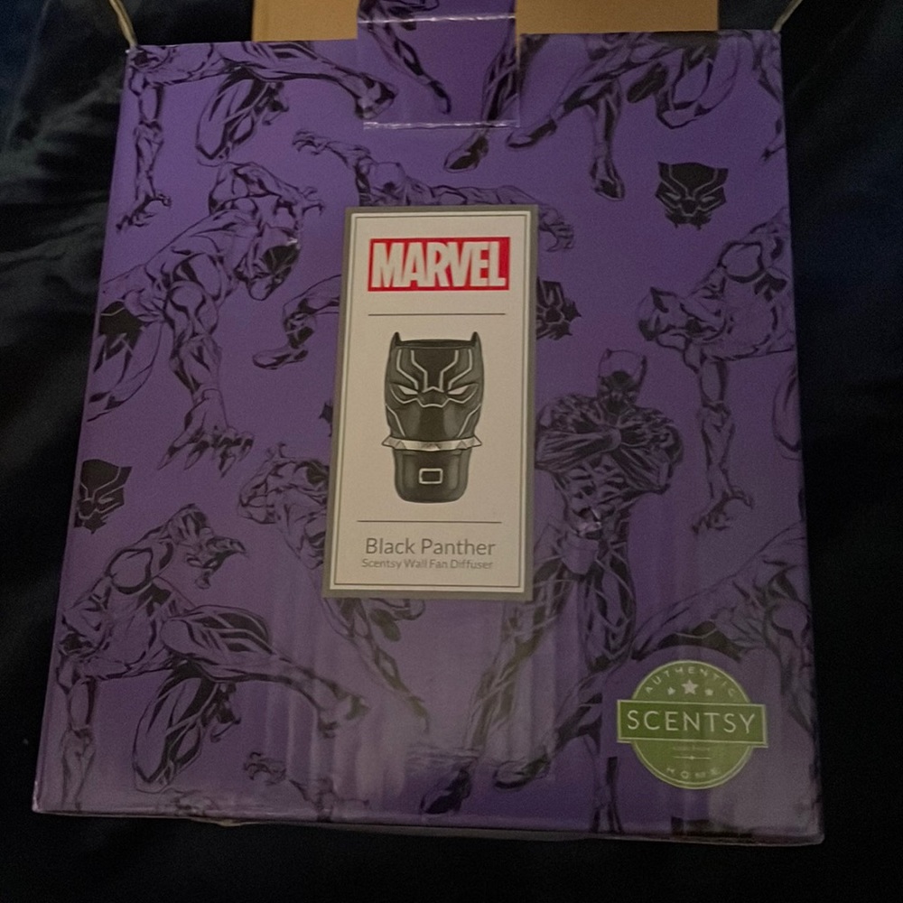 3Scentsy Black Panther Buddy w/ Scent Pak along with Black Panther Wall Diffuser - Picture 2 of 8